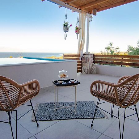 Georgianna'S Suite With Private Pool , 'Greysuite' Kómboi Exteriér fotografie