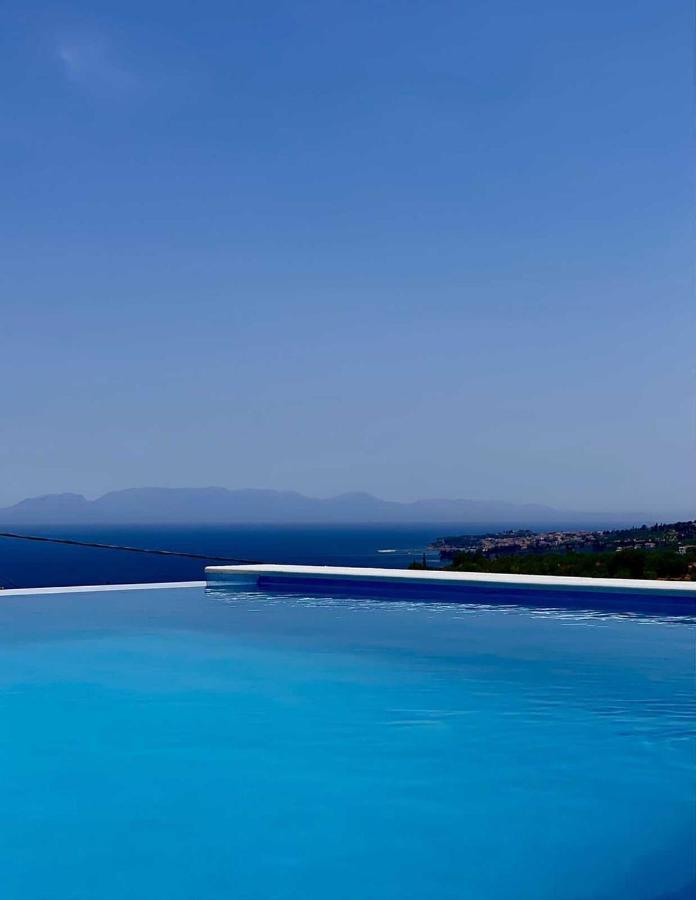 Georgianna'S Suite With Private Pool , 'Greysuite' Kómboi Exteriér fotografie